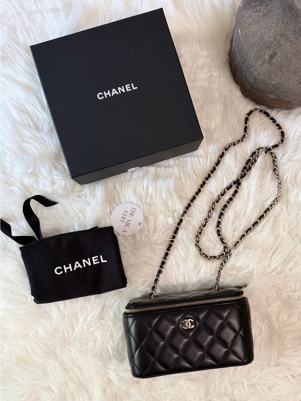 CHANEL VANITY BAG Black Quilted Lambskin